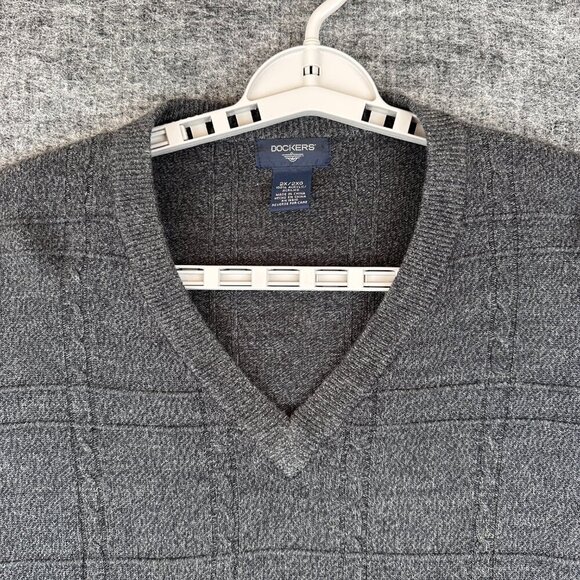 DOCKERS Knitted Men's Sweater, V-Neck, Gray color 2X/2XG - Picture 2 of 9